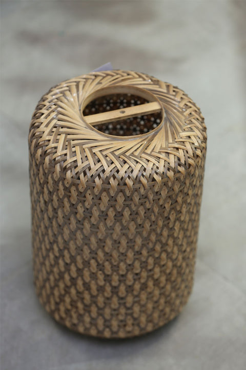 PINEAPPLE LAMP