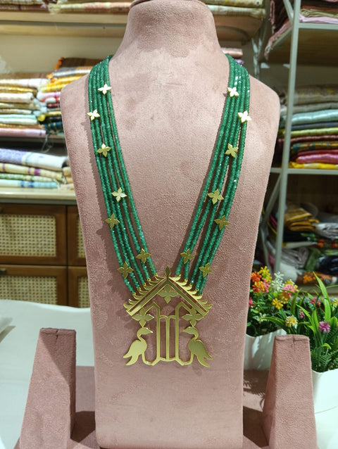 GREEN FLOWER HUT NECKPIECE