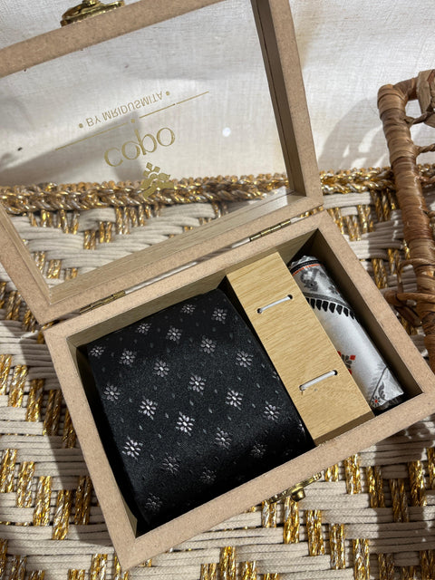 Tie Pocket Square