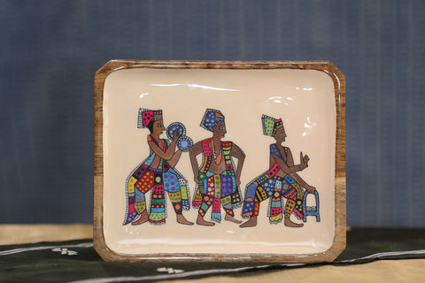 TRAY