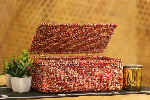 RED UPCYCLED PLASTIC GIFT BOX