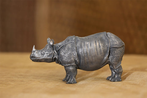 GREY MATTE WITH SILVER SHADING